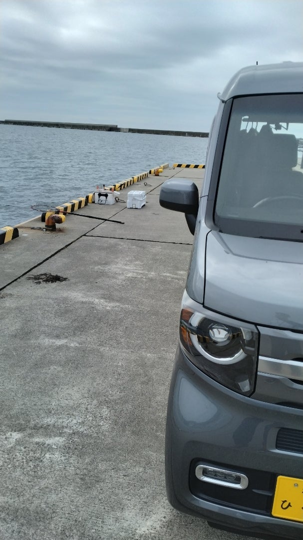 前から気になってた車横付けは・: 空飛ぶだんご伝説