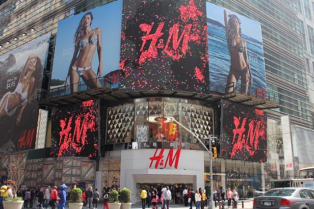 LINE FRIENDS、ニューヨーク・タイムズスクエアに新店舗をオープン お客様が楽しめるエンターテインメント空間を提供LINE株式会社のプレスリリース