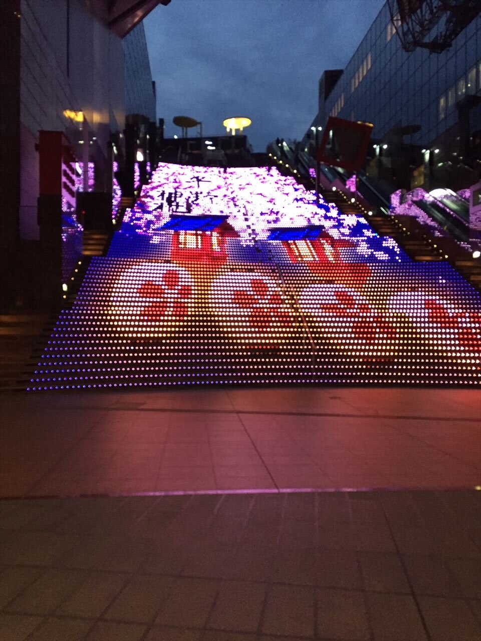 京都駅ビル 夜もおすすめガイドブックに載らない京都