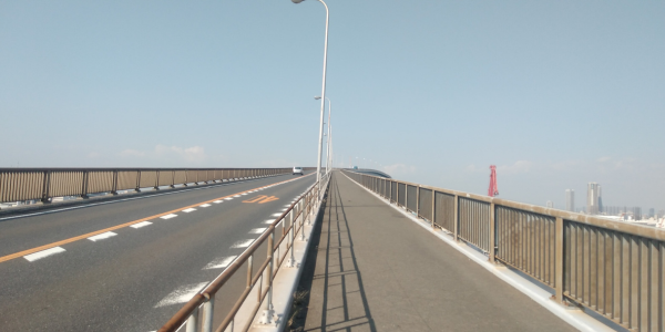 大阪にもあった「ベタ踏み坂」 CMになった鳥取と島根を結ぶ橋にも負けない上り坂 実は絶景ポイントですまいどなニュース