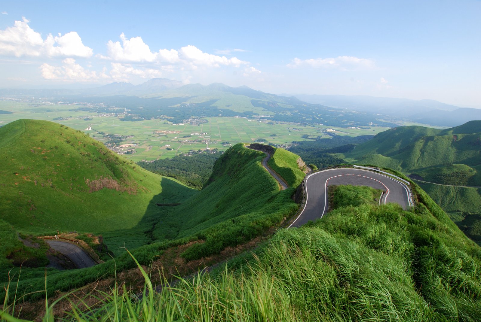 No:036 熊本県 阿蘇の空を走る「ラピュタの道」！！熊本地震で崩れたその絶景を偲ぶ！ -