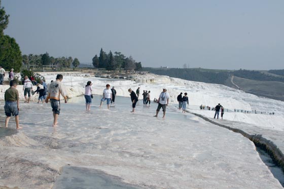 綿の宮殿が生み出す世界！トルコの絶景「パムッカレ」TABIPPO.NET