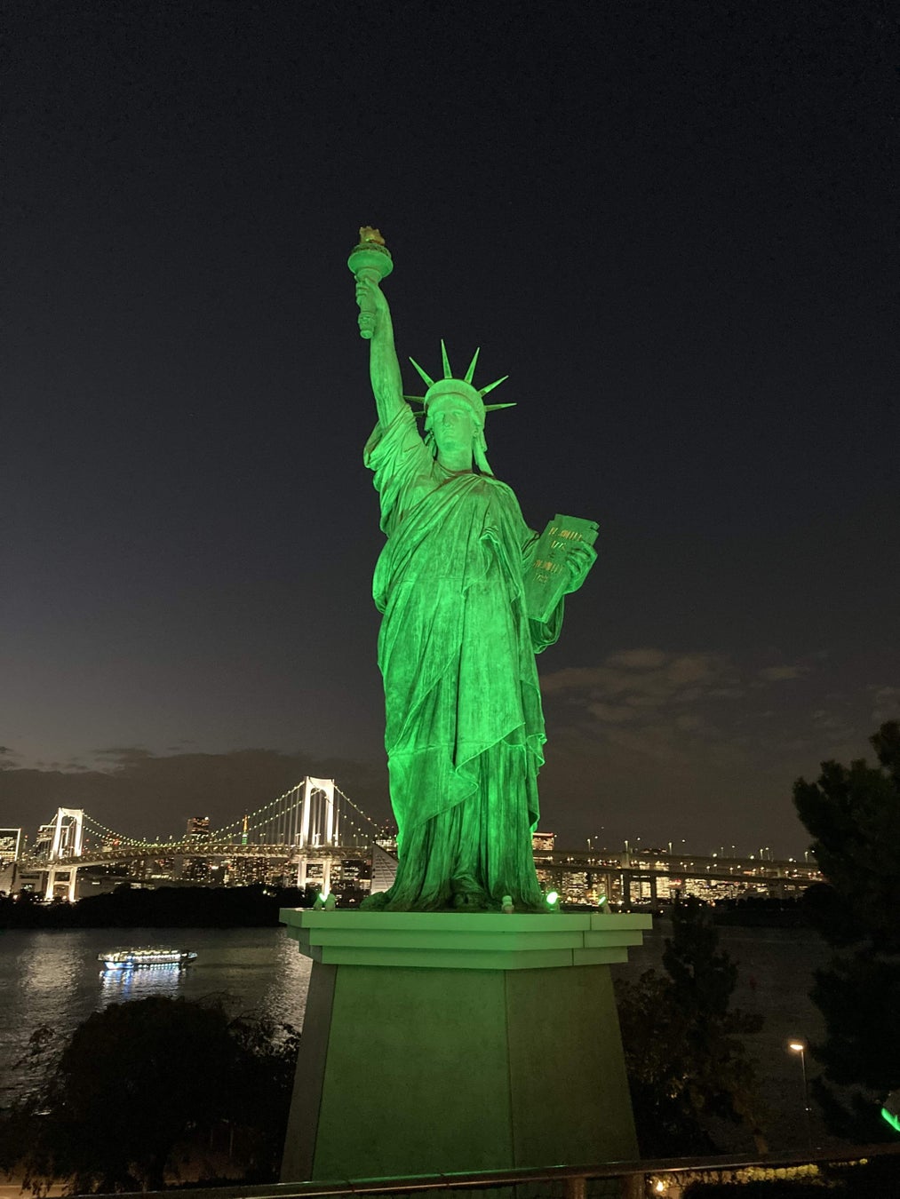 お台場イルミネーションの開催期間 日程or点灯時間 と点灯式 場所 を