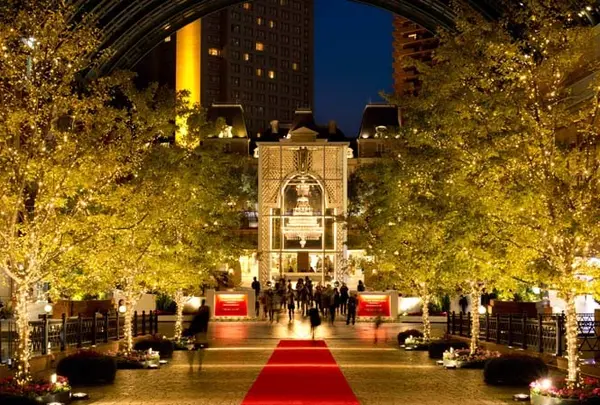 恵比寿ガーデンプレイスのイルミネーションを見た後に寄りたい、クリスマスディナーの店４選 │ ヒトサラマガジン