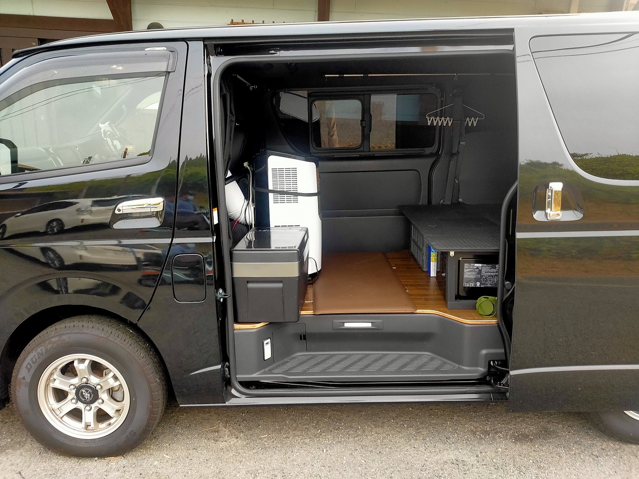 ハイエースDIY ベッドを自作して快適車中泊。実際の寸法も公開車検2回通過しました犬と旅する＆kids