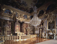 世界遺産登録決定🏰✨️「おとぎ話の城」として知られるバイエルン王ルートヴィヒ2世のノイシュヴァンシュタイン城、ヘレンキームゼー城、リンダーホーフ城、そしてシャッヘン王の館が世界遺産に登録されました！観光の象徴として魅力的なメルヘンな城や宮殿、 一度は