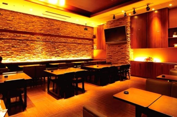 天神で勉強しやすいカフェならここ！天神周辺の長居できちゃうようなWi-Fiやコンセント完備のスペース