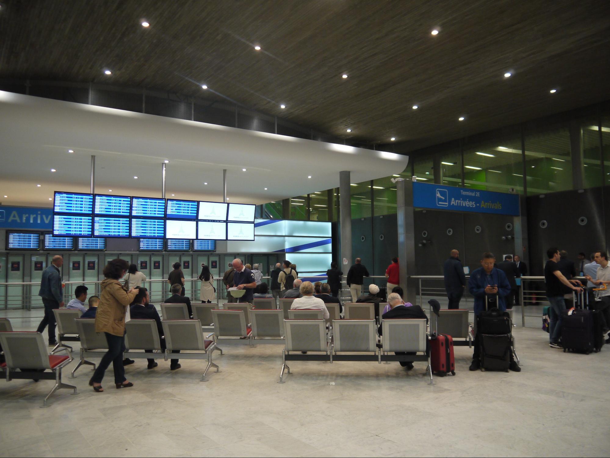 2024 パリ シャルル・ド・ゴール空港T1探検記 きらびやかな免税エリアとおしゃれなゲートエリアを堪能