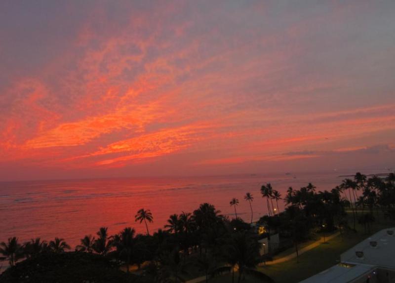 ハワイでタダで感動的な夕日を楽しもう！オアフ島のサンセットスポット５選TABIZINE～人生に旅心を～