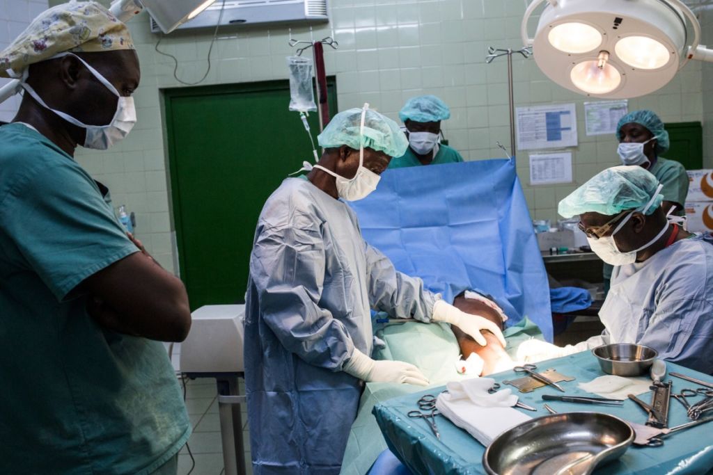 遠藤航も起死回生！「本職ボランチ」ながらセンターバックも高次元でこなす5名2025年1月25日- エキサイトニュース