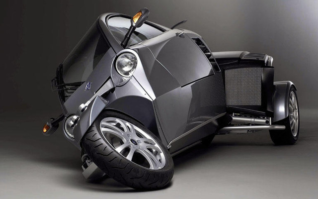 リッター35km超の低燃費! 価格は71万円の三輪自動車「エリオ」登場clicccar.com