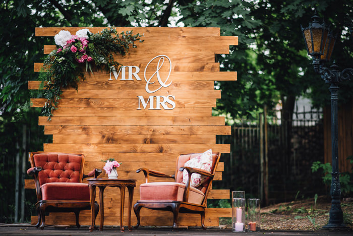 まるで海外ドラマのワンシーンを思わせるガーデンウェディング。Landress Wedding ×GANON