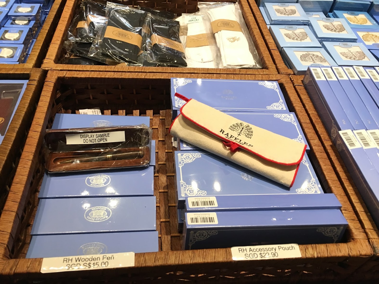 シンガポールのお土産☆ラッフルズホテルで見つけたおすすめ20品☆2016年版♪もこす＠シンガポール