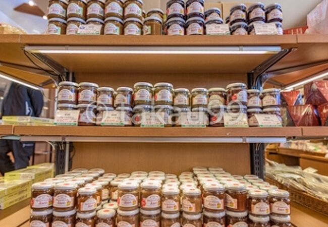 売店・お土産清泉寮 - 清里高原