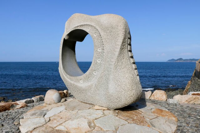 四国の最東端。灯台のある場所から大海原が一望できる！「蒲生田岬 かもだみさき 」ロータスタウン－クルマとあなたをつなぐ情報サイト