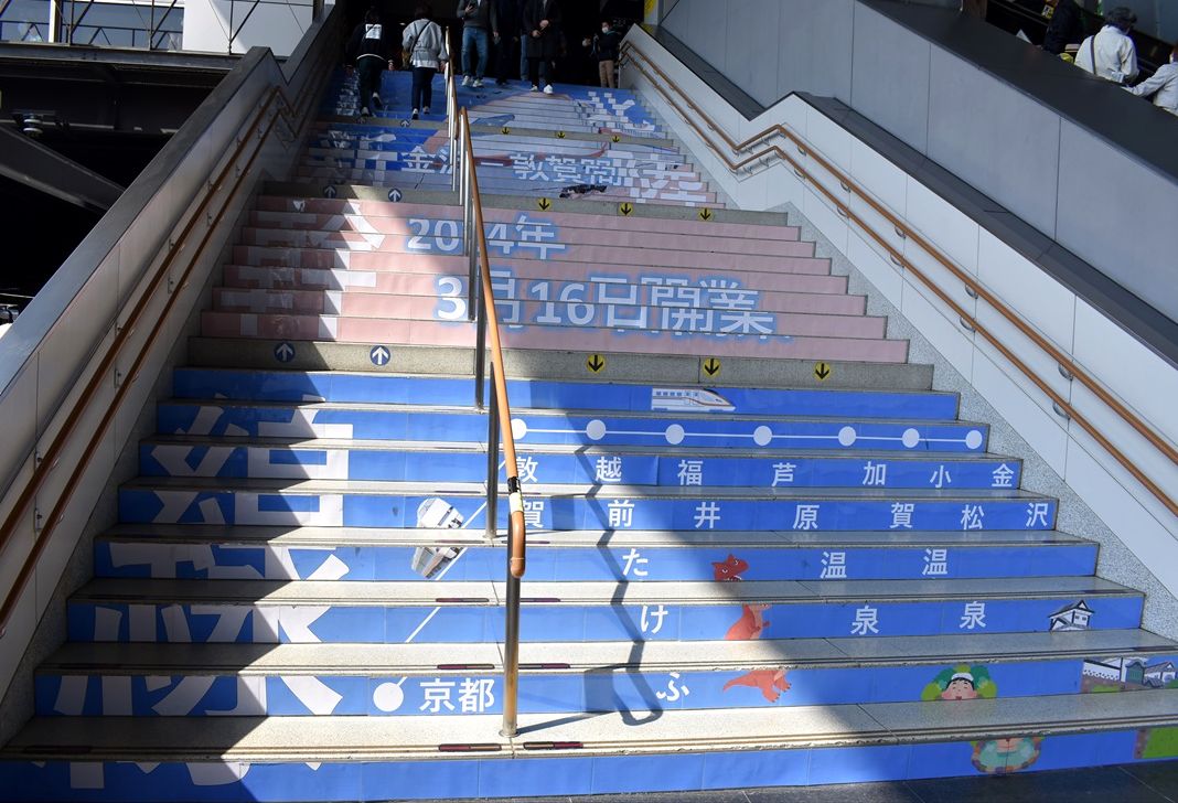 京都駅ビル」は大階段をはじめ、最も身近で壮大な京都の観光スポットたてものフロンティア