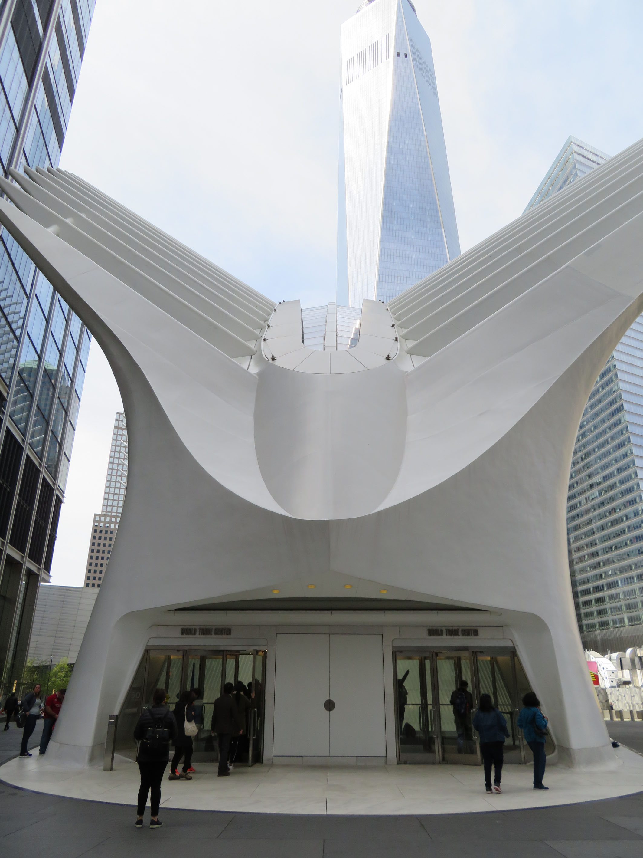 シュテーデルホーフェン駅 身体から発想された駅。 - Pioneer