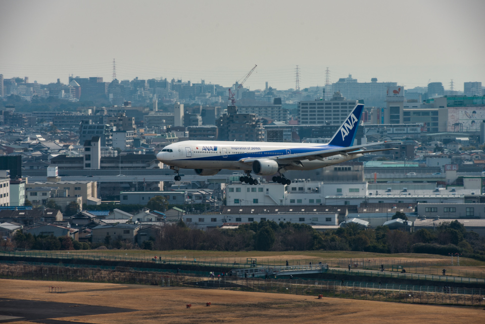 飛行機撮影の聖地「千里川土手」 豊中市