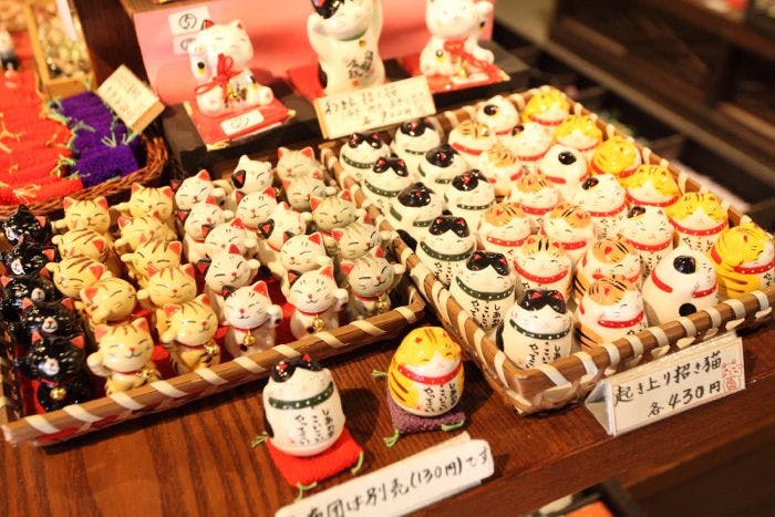 初詣で手に入れたい！かわいくて縁起のいい「おかげ犬」グッズ４選ことりっぷ