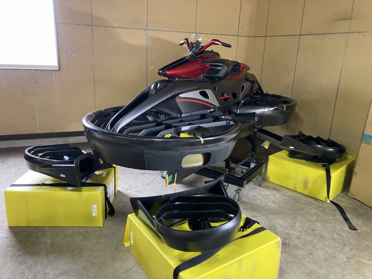 全自動飛行可能でパイロット不要の1人乗りドローン「EHANG184」 - GIGAZINE