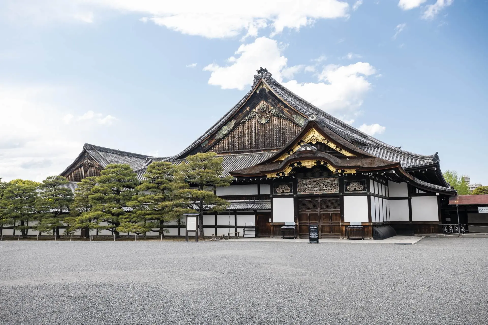 元離宮二条城の歴史と特徴・見どころ ホームメイト