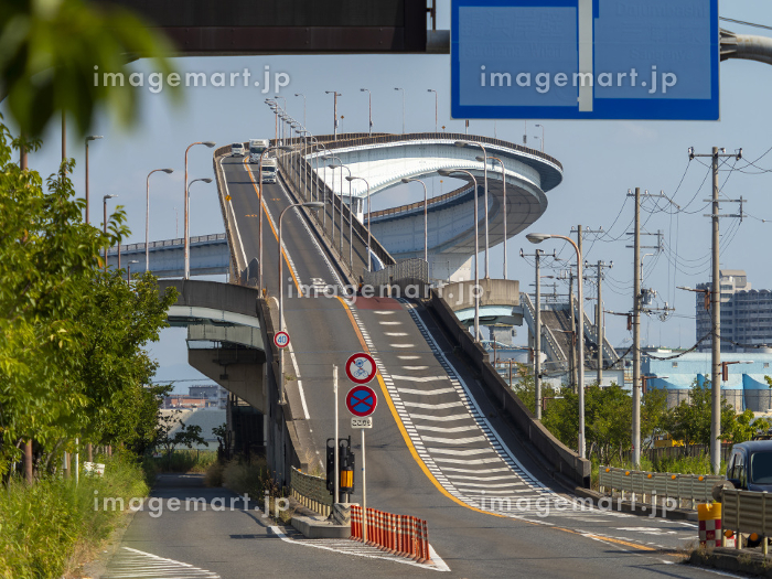 本場の「ベタ踏み坂」を凌ぐ急坂の橋が大阪に！ニッポン旅マガジン