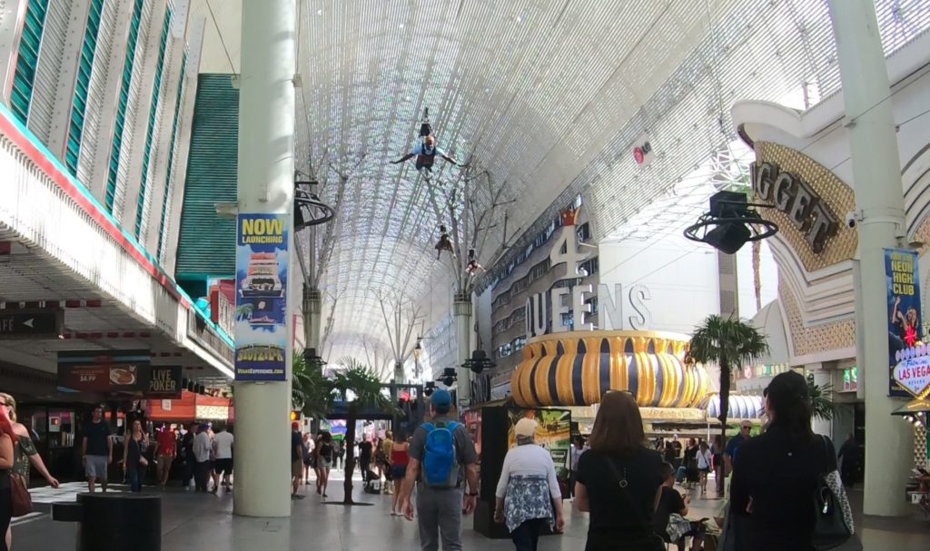 フリーモント・ストリート』はアトラクション満載！Noel's Travels