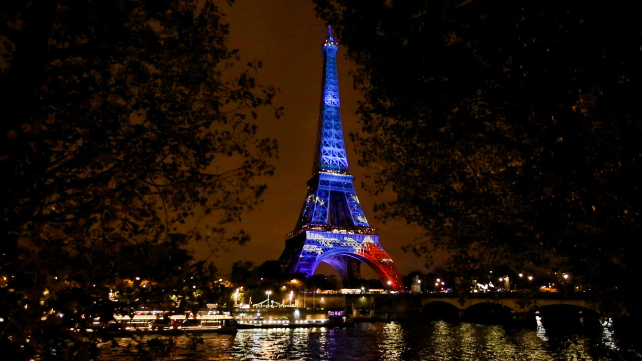 海外探訪: エッフェル塔から望む華の都パリの夜景 - こべるん