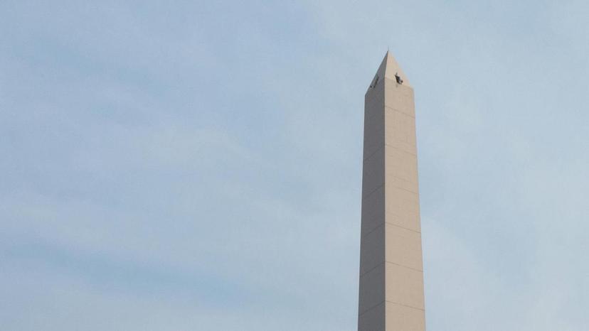 オベリスコ、ブエノスアイレスの町のシンボル地球の歩き方