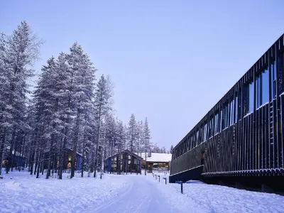 サンタズ イグルー アークティック サークル