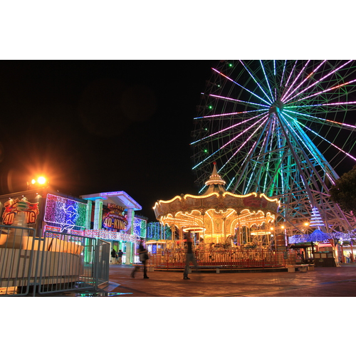 シートレインランド🎪, 名古屋港にあるシートレインランド🚢, なんと入場料無料!!🫢, イルミネーションを見に行くだけなら無料で楽しめちゃう♡,乗り物はチケット制でアトラクションによって200円〜800円で乗れるよ🎫,