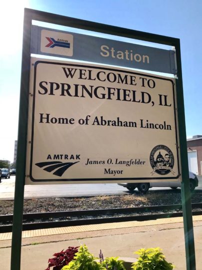 ニューヨークのリンカーン・センターが中央広場に「芝生公園」を設置