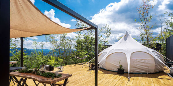 伊豆・伊東でグランピング - 伊豆半島伊東市に新しくオープンしたグランピングリゾート- 伊豆「奏の森リゾート」大室山近くの複合観光施設