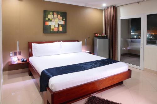 キャンディの立地抜群のクラシックホテル「クイーンズホテル」スリランカ観光情報サイト Spice Up スパイスアップ