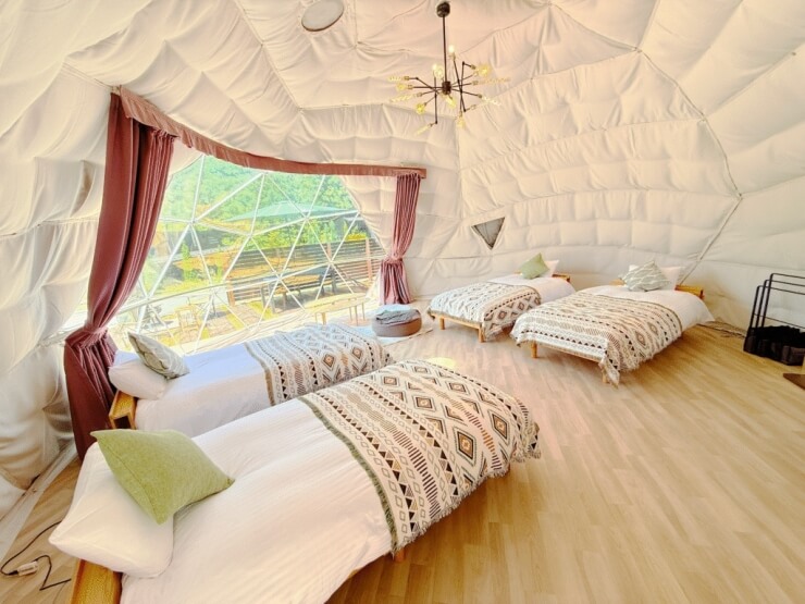 山梨 都心から車で約80分の自然豊かなグランピング施設「THE FOREST