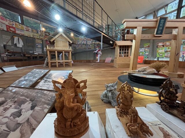 御所 社乃森温泉」は廃業、道の駅「どなり」も心配、どなりなっとんねん トイレ○仮眠△休憩○景観○食事✖️設備△立地△-