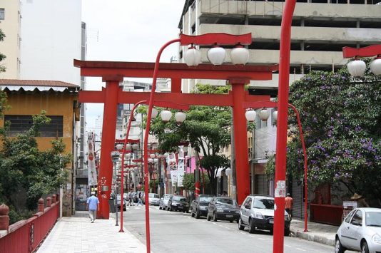 ブラジル 日本より日本っぽい！？鳥居や日本庭園があるサンパウロ「リベルダージ」