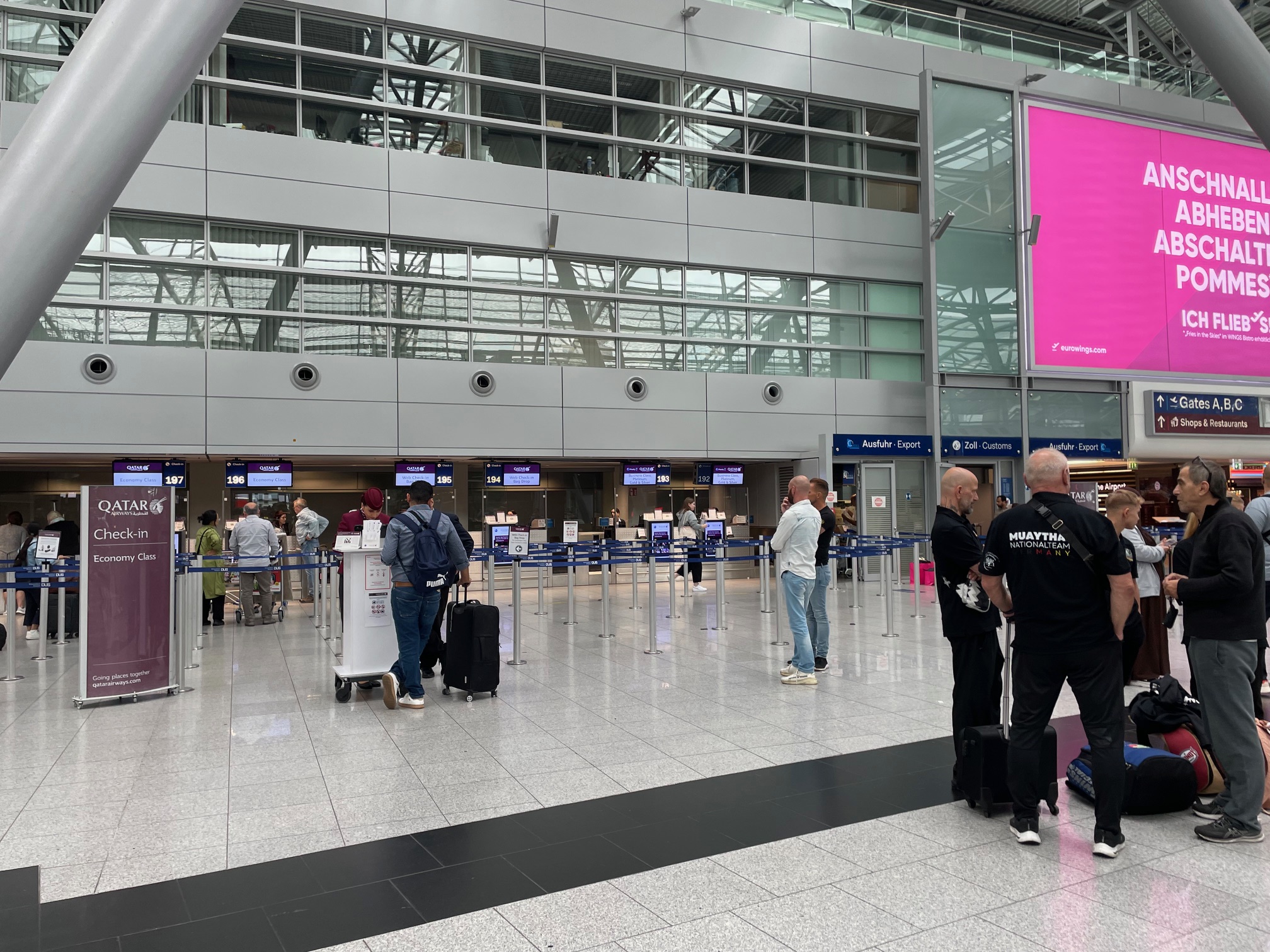 フランス免税手続きの仕方と順序2 免税手続き申請方法と空港での免税手続き場所 – Jams