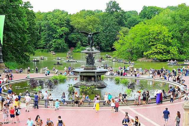 セントラルパークの噴水 ニューヨーク アメリカ 01308015711