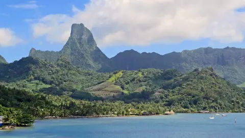 LOVETABI旅に恋する情報マガジン タヒチ島から日帰りOK！美しいモーレア島の魅力を堪能できる「モツピクニック」とは