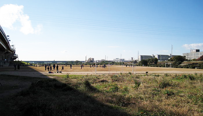 池田市立猪名川運動場サッカー場 - 池田市桃園