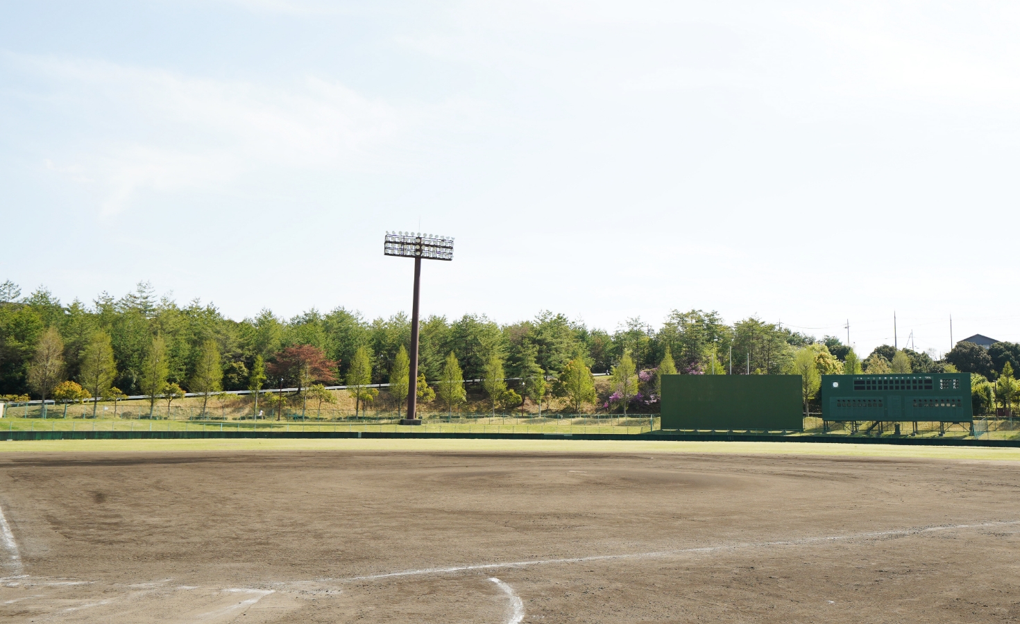 三木総合防災公園 陸上競技場スポーツ施設照明 陸上競技納入事例岩崎電気