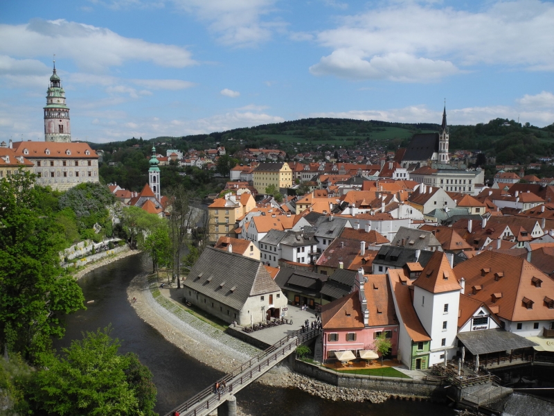 チェコのカラフルでかわいい街並み フォートラベル