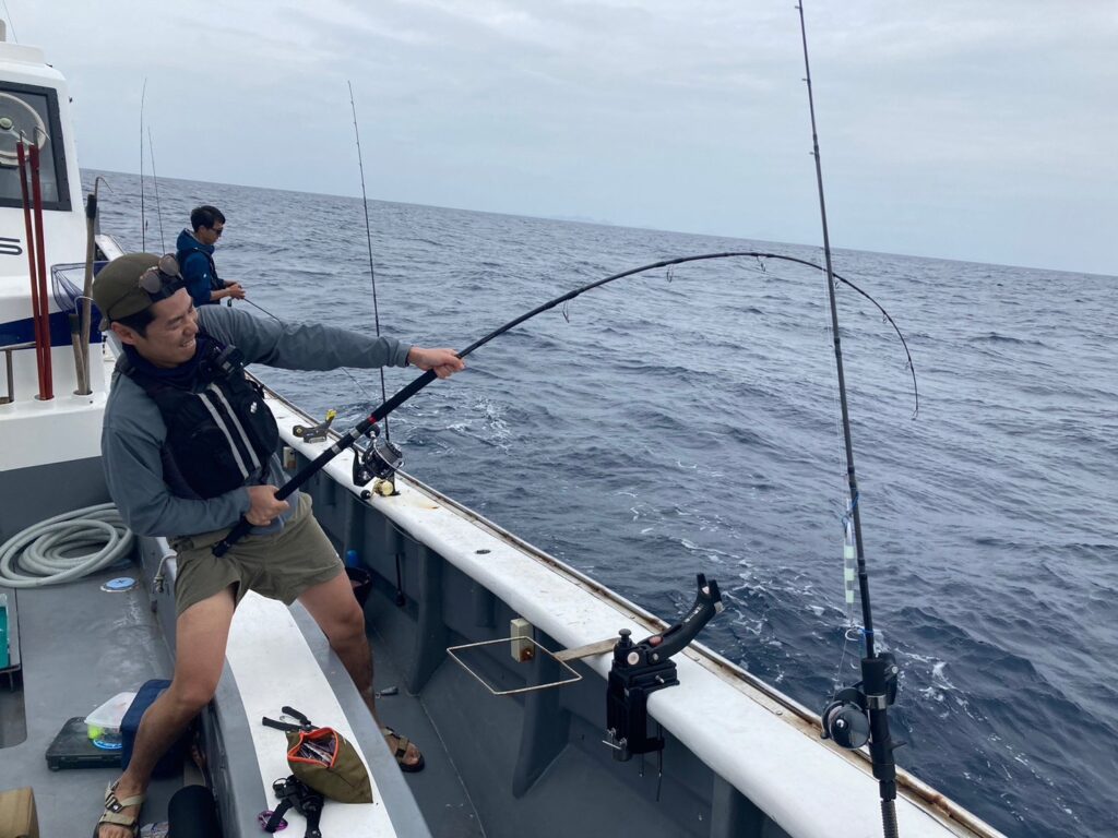 ミーバイ25cmを釣った沖縄県のうるま市ポイントの場所とルアーを公開2010年10月4日14時即戦力釣り情報