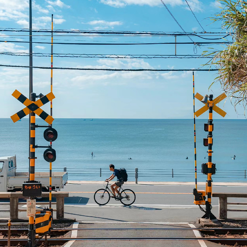 鎌倉高校前站鎌倉景點，灌籃高手平交道經典動畫場景巡禮!交通方式 拍照攻略 江之電 湘南海岸