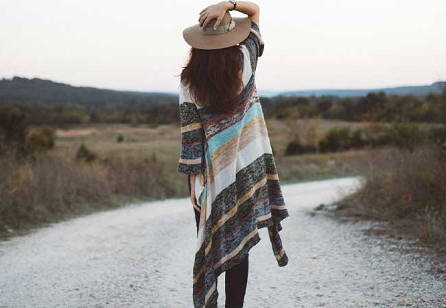 ペルー製 アルパカ100% ポンチョ カラフルフォルクローレ柄伝統手織りポンチョ