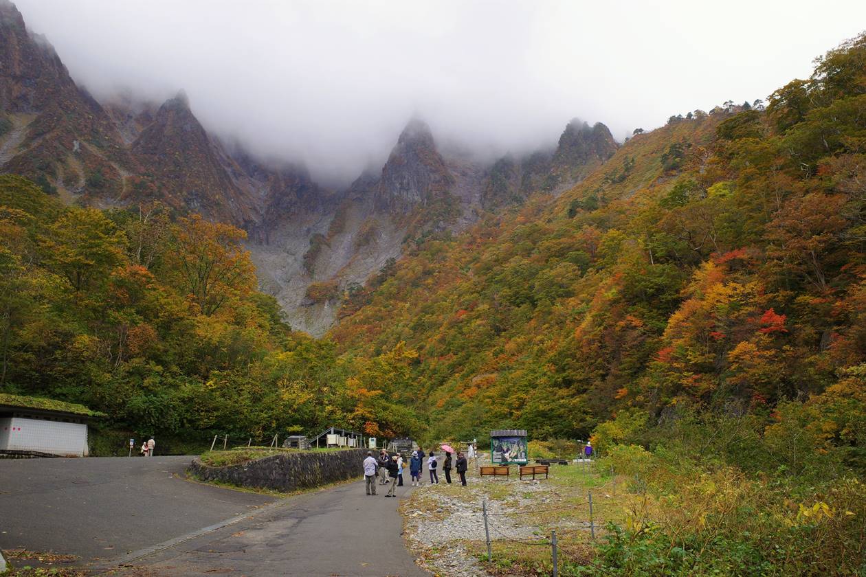 一ノ倉沢ハイキングガイド-ハッピーアウトドア登山ガイド