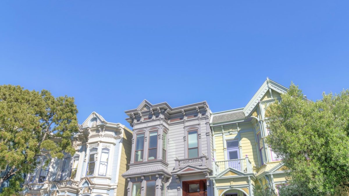 窓の外を見る人のイラスト 女性かわいいフリー素材集 いらすとや