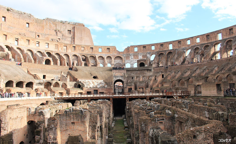 イタリア・ローマのコロッセオの夜景。ローマ建築とランドマーク。ローマコロッセオムは、ローマとイタリアの主要なアトラクションの一つです写真素材1572178918Shutterstock