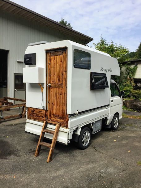 軽トラを「家」に改造した青年。DIY歴わずか1年、製作費15万円、材料はほぼカインズで調達となりのカインズさん